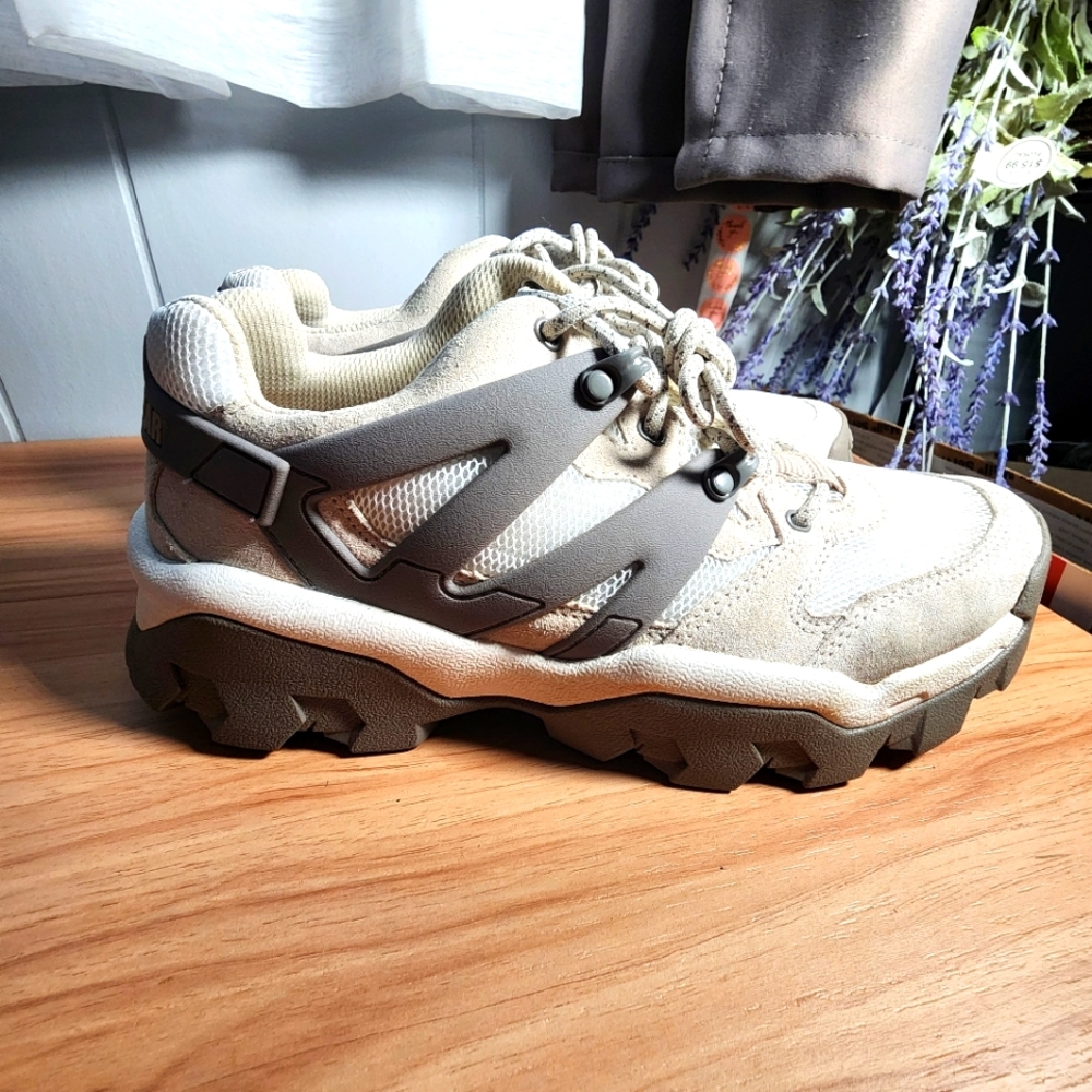 CAT Caterpillar Chunky  Beige and Grey Sneakers Men Sz 9 Women Sz 11